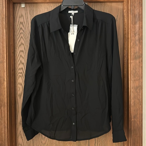 Lace-back button down blouse - Picture 2 of 3